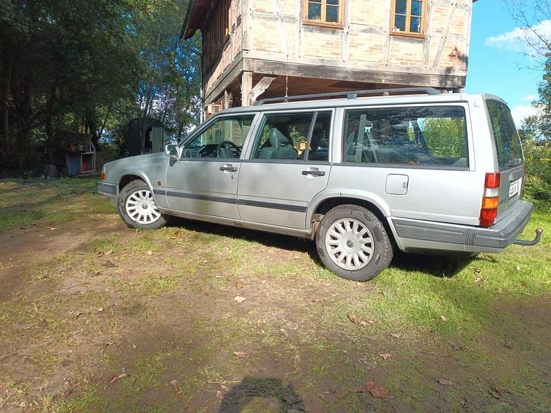Gebraucht Volvo 940 135 PS (99 kW) 1996 Silber Kombi