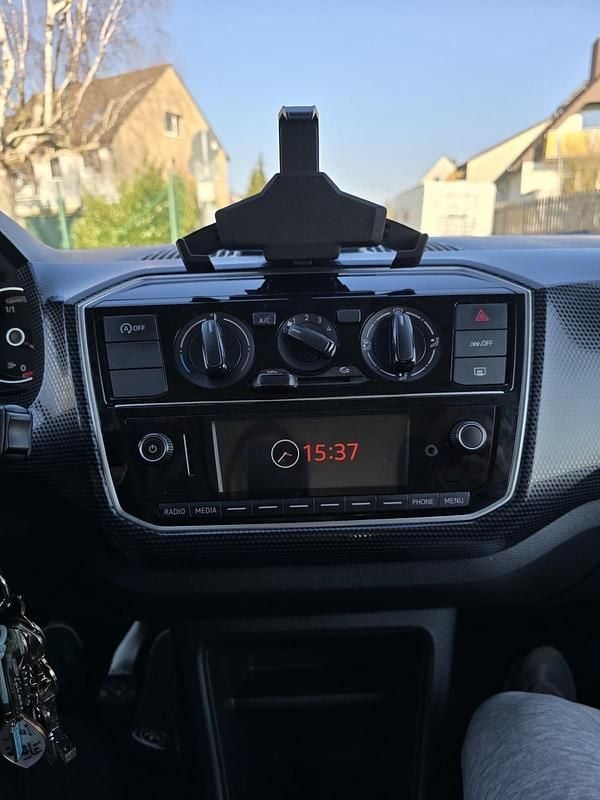 Gebraucht VW up! 65 PS (47 kW) 2021 Weiß Kleinwagen