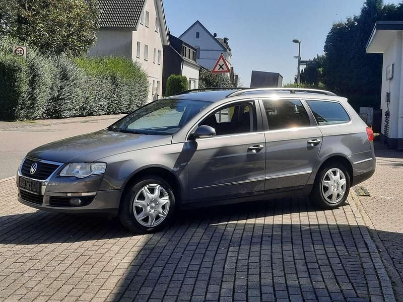 Gebraucht VW Passat 140 PS (102 kW) 2006 Grau Kombi