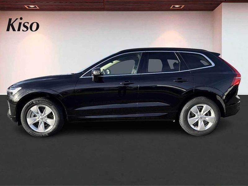 Gebraucht Volvo XC60 Core 197 PS (144 kW) 2023 Schwarz onyx black / metallic SUV