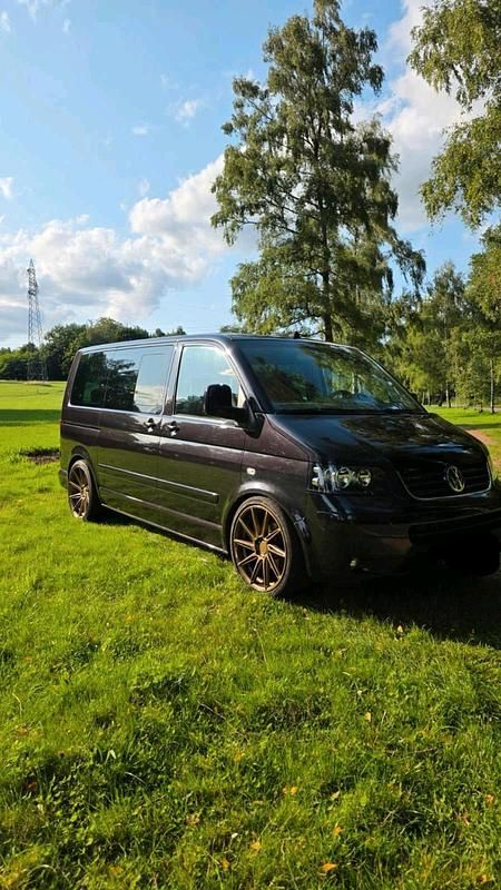 Schwarz Gebraucht 2004 VW T5 Van | 13.999 € (Teuer) - Bild 1/4