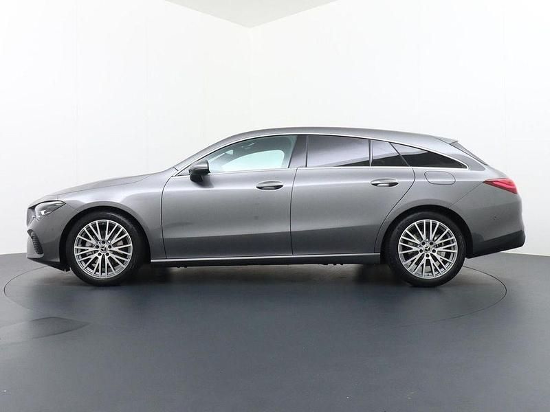 Gebraucht Mercedes CLA180 Shooting Brake Luxury 136 PS (100 kW) 2025 Grau Kombi