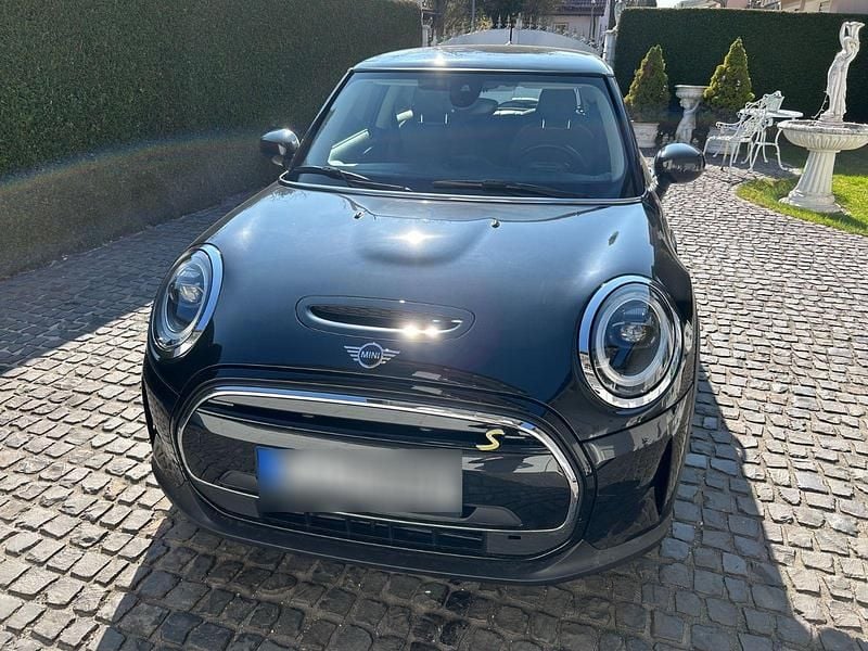 Gebraucht Mini Cooper SE 135 kW (184 PS) 2023 Schwarz Kleinwagen