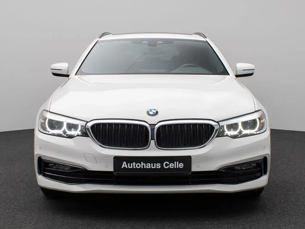 Gebraucht BMW 520 Sport Line 190 PS (139 kW) 2020 Weiß Kombi