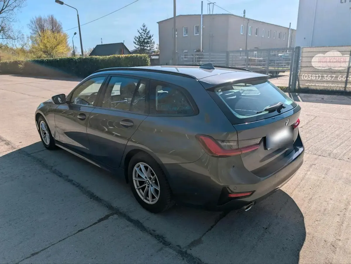 Gebraucht BMW 320 190 PS (139 kW) 2021 Grau Kombi