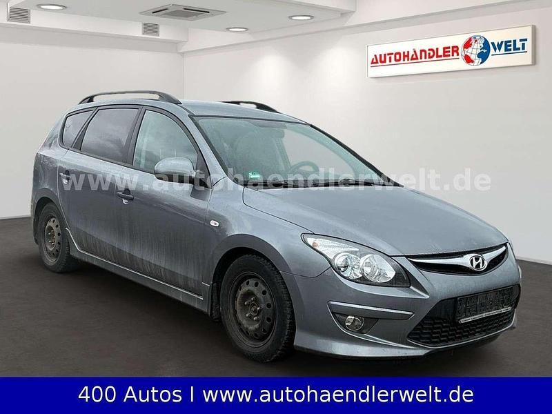Gebraucht Hyundai i30 Style 126 PS (92 kW) 2012 Grau Kombi