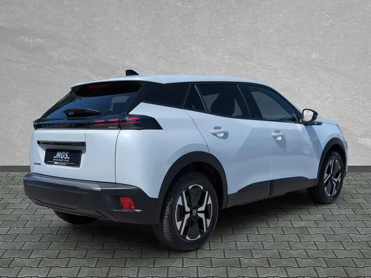 Gebraucht Peugeot e-2008 Business-Line 114 kW (156 PS) 2026 Okenit weiß met SUV