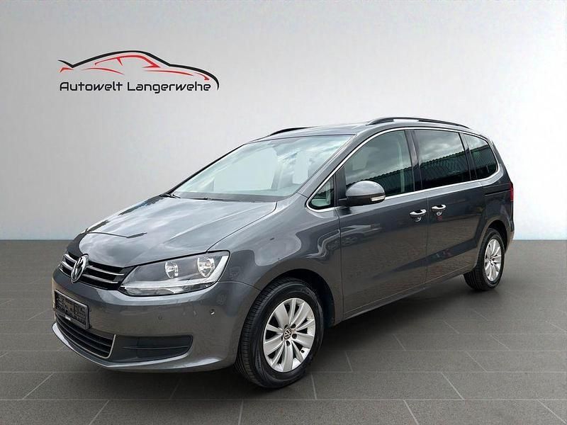 Grau Gebraucht 2011 VW Sharan Comfortline Van / Kleinbus | 7.499 € (Guter Preis) - Bild 1/4