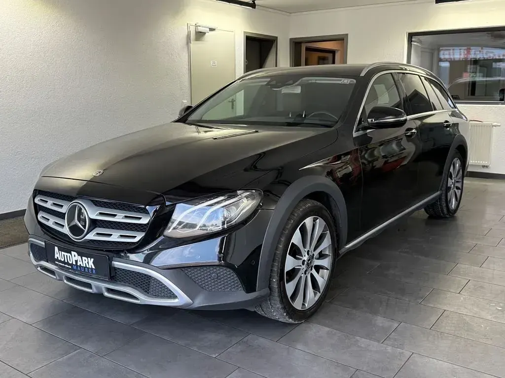 Gebraucht Mercedes E350 258 PS (189 kW) 2018 Schwarz Limousine