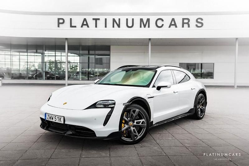 Weiß Gebraucht 2021 Porsche Taycan Turbo S Cross Turismo Limousine | 104.550 € - Bild 1/4
