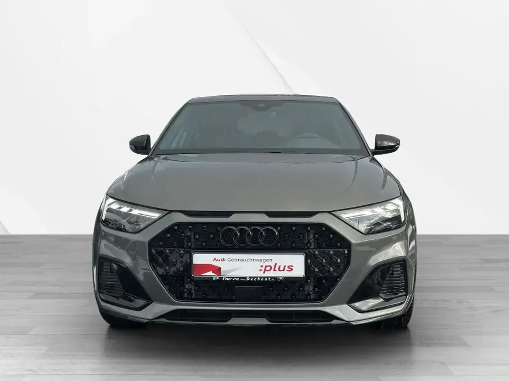 Gebraucht Audi A1 Ambiente 150 PS (110 kW) 2025 Chronosgrau metallic SUV
