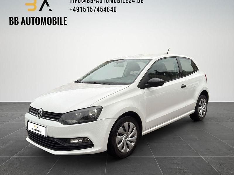 Weiß Gebraucht 2016 VW Polo Trendline Kleinwagen | 7.900 € (Guter Preis) - Bild 1/4