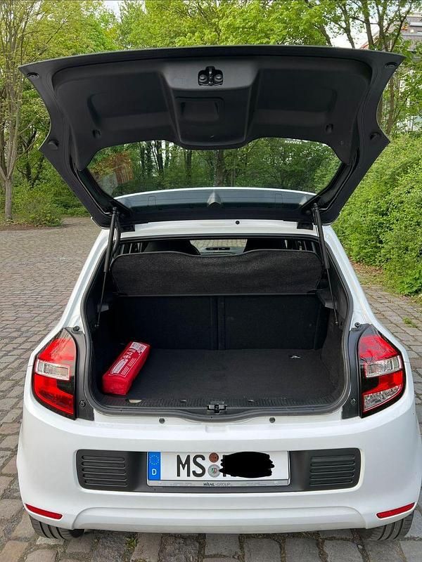 Second-hand Renault Twingo 71 CP (52 kW) 2017 Alb Hatchback