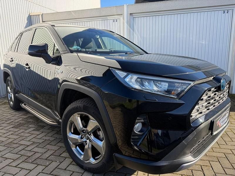 Gebraucht Toyota RAV4 Hybrid Club 178 PS (130 kW) 2019 Schwarz SUV