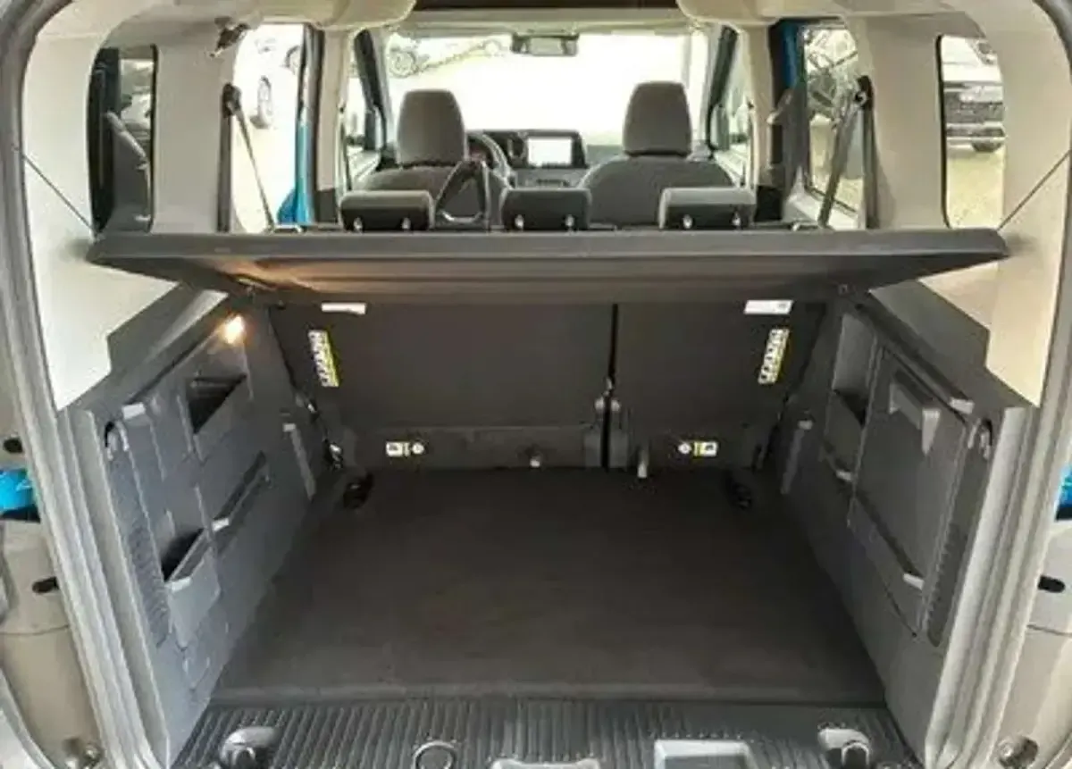 Neu Ford Tourneo Courier Titanium 125 PS (91 kW) 2026 Agate black Van / Kleinbus