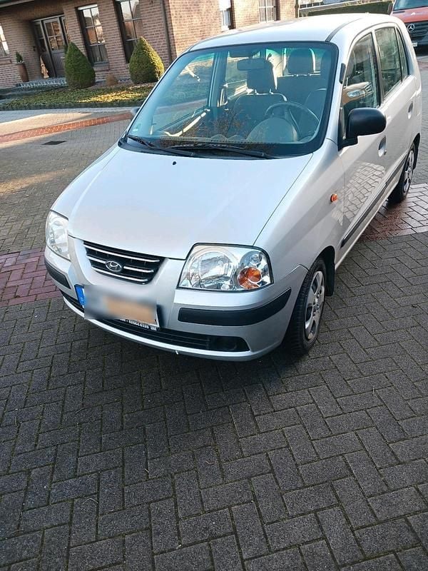 Silber Gebraucht 2006 Hyundai Atos Kleinwagen | 2.100 € (Fairer Preis) - Bild 1/4