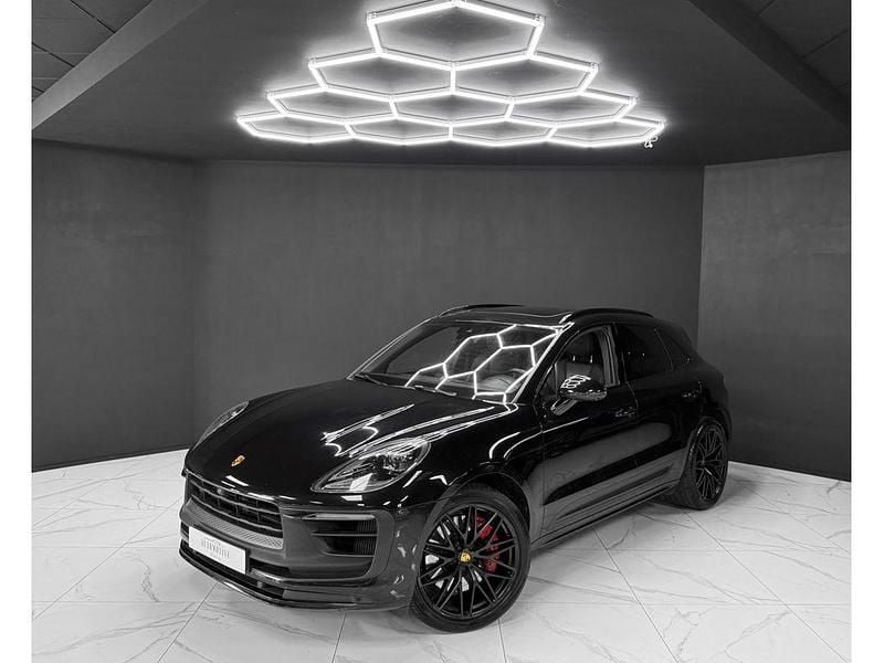 Schwarz Gebraucht 2022 Porsche Macan SUV | 68.900 € (Guter Preis) - Bild 1/4