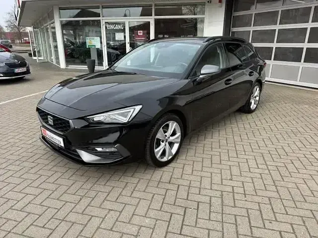 Gebraucht Seat Leon FR 150 PS (110 kW) 2022 Schwarz Limousine