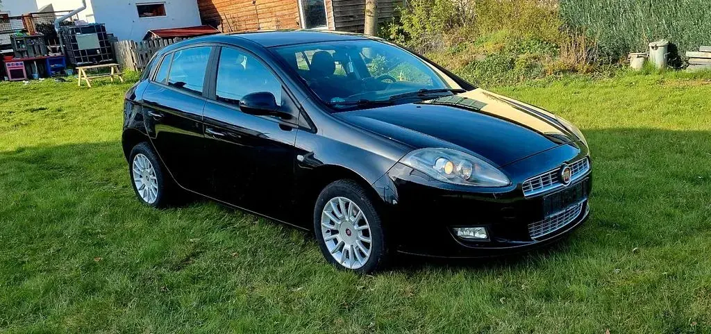Gebraucht Fiat Bravo Dynamic 120 PS (88 kW) 2010 Schwarz Kleinwagen