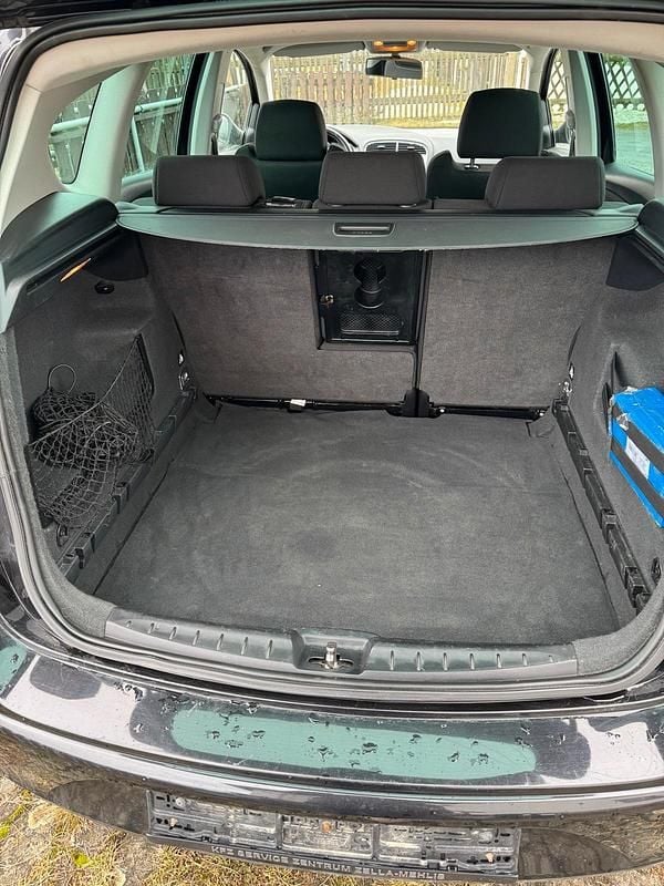 Second-hand Seat Altea 160 CP (117 kW) 2011 Negru SUV