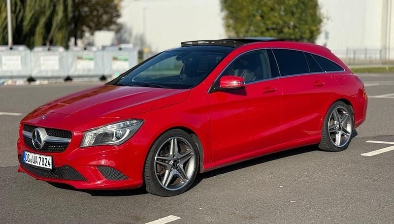Rot Gebraucht 2016 Mercedes CLA250 AMG line Limousine | 17.000 € (Guter Preis) - Bild 1/4
