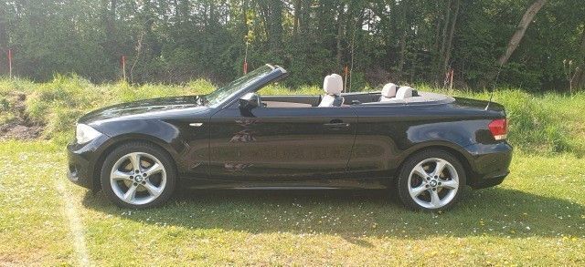 Schwarz Gebraucht 2013 BMW 118 Cabriolet Cabrio | 9.999 € (Fairer Preis) - Bild 1/4