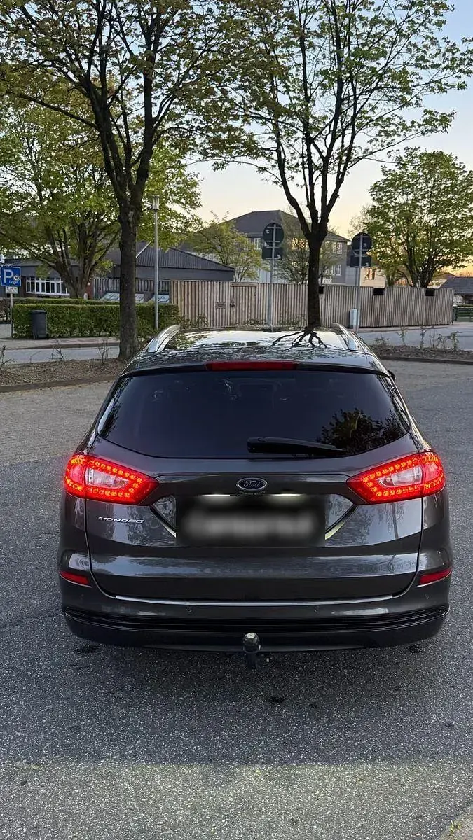 Gebraucht Ford Mondeo Titanium 165 PS (121 kW) 2018 Grau Kombi
