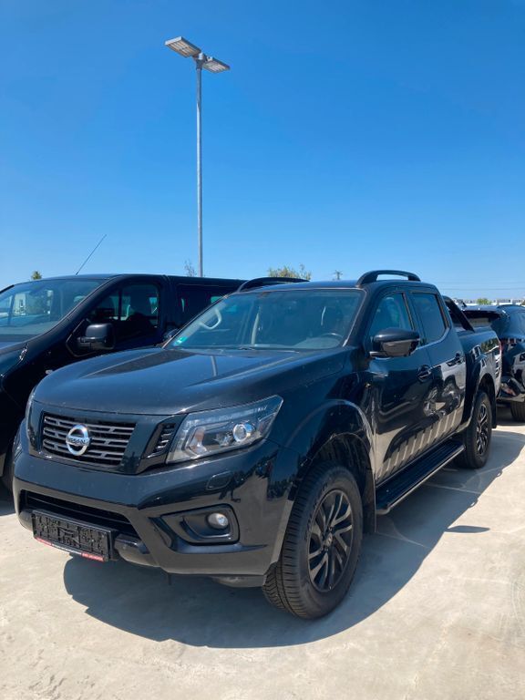 Schwarz Gebraucht 2018 Nissan Navara N-Guard Abholung | 13.990 € - Bild 1/4