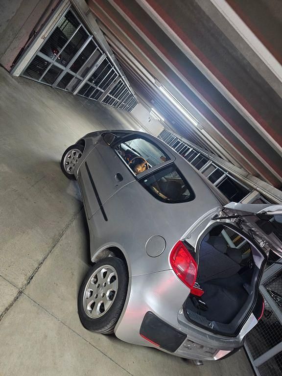 Gebraucht Mitsubishi Colt Invite 95 PS (69 kW) 2005 Silber Kleinwagen