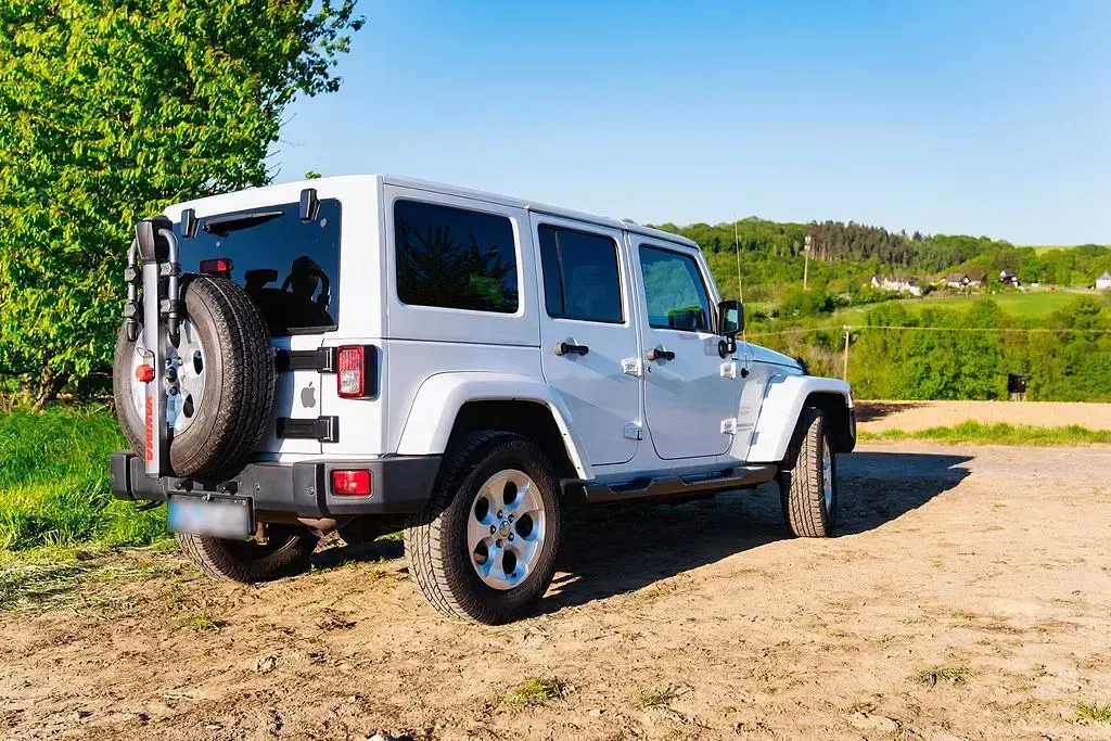 Gebraucht Jeep Wrangler Sahara 200 PS (147 kW) 2013 Weiß SUV