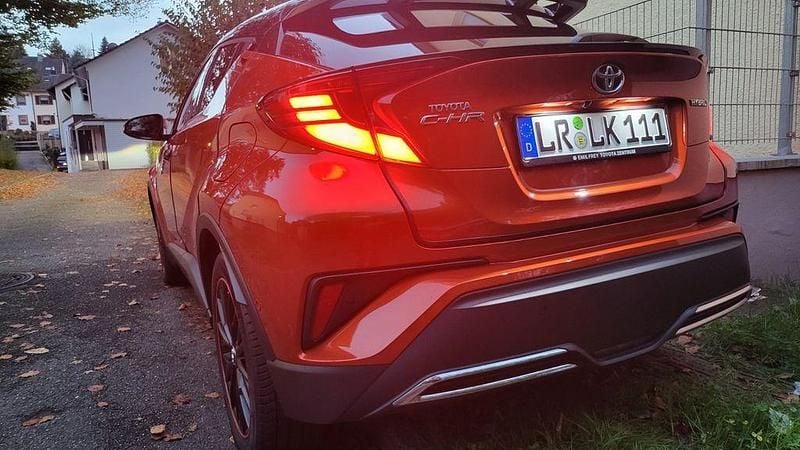 Schwarz Gebraucht 2020 Toyota C-HR Edition SUV | 22.990 € (Fairer Preis) - Bild 1/4