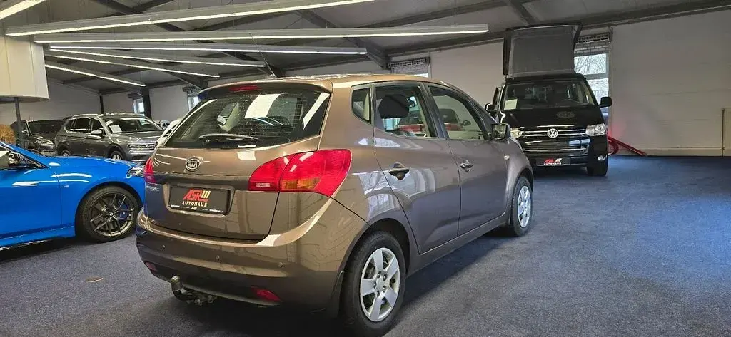 Gebraucht Kia Venga 90 PS (66 kW) 2012 Kleinwagen