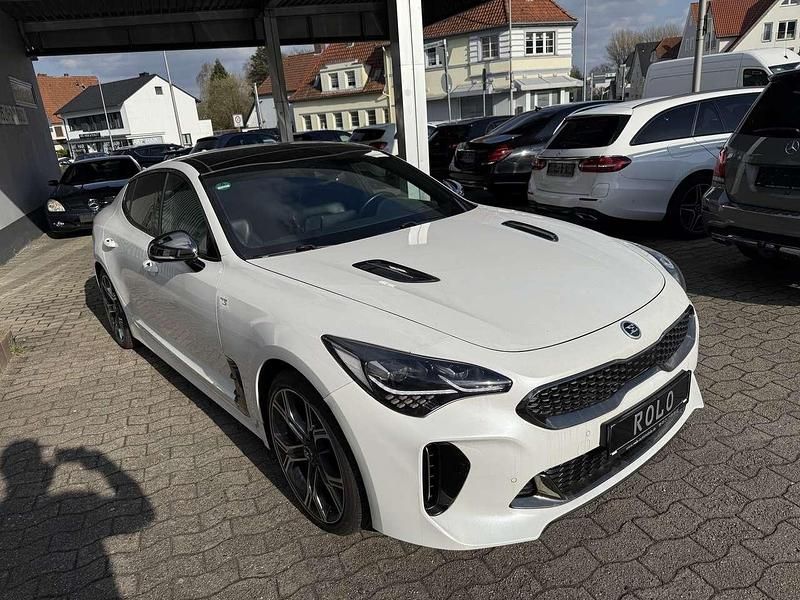 Gebraucht Kia Stinger GT 370 PS (272 kW) 2019 Weiß Kleinwagen