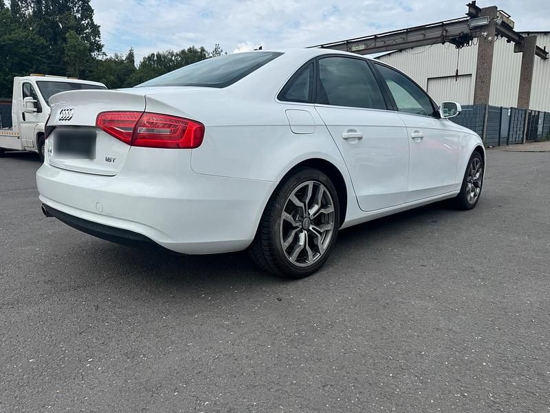 Gebraucht Audi A4 2013 Weiß Limousine