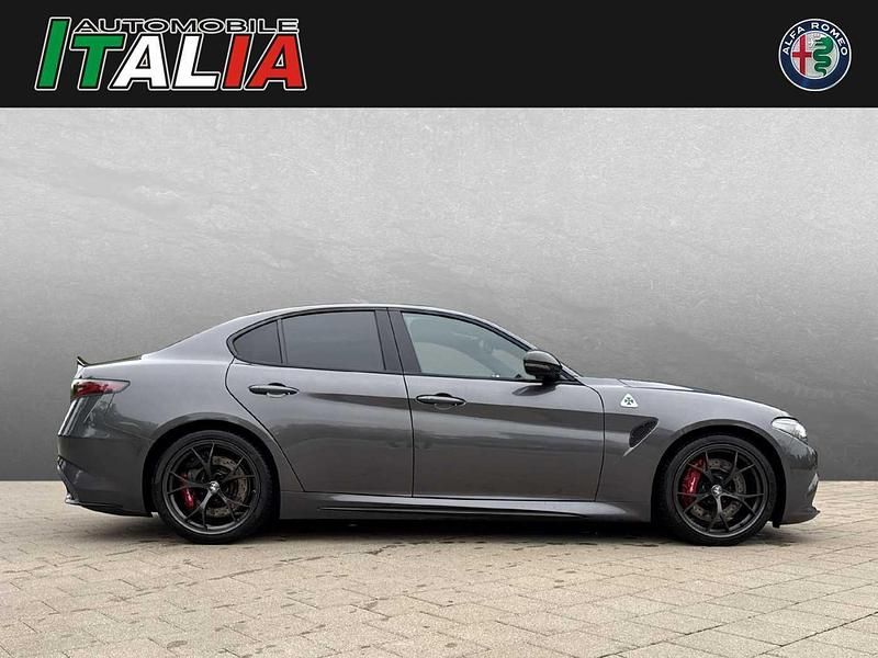 Gebraucht Alfa Romeo Giulia Quadrifoglio 510 PS (375 kW) 2021 Grau (grigio vesuvio) Limousine