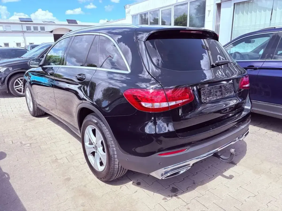 Gebraucht Mercedes GLC350 258 PS (189 kW) 2019 Schwarz SUV