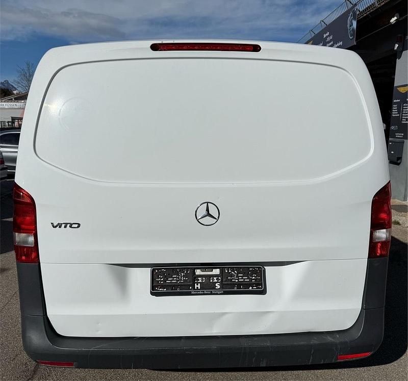 Gebraucht Mercedes Vito 114 PS (83 kW) 2015 Weiß Van