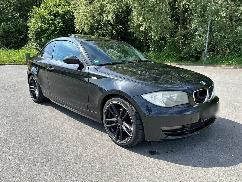 Schwarz Gebraucht 2008 BMW 120 Coupé Coupé | 5.200 € - Bild 1/4
