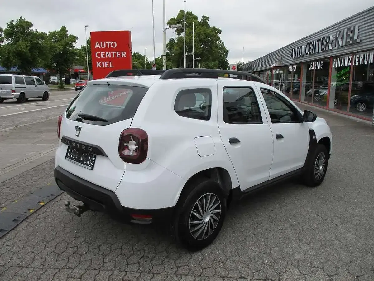 Gebraucht Dacia Duster Acces 114 PS (83 kW) 2019 Weiß SUV