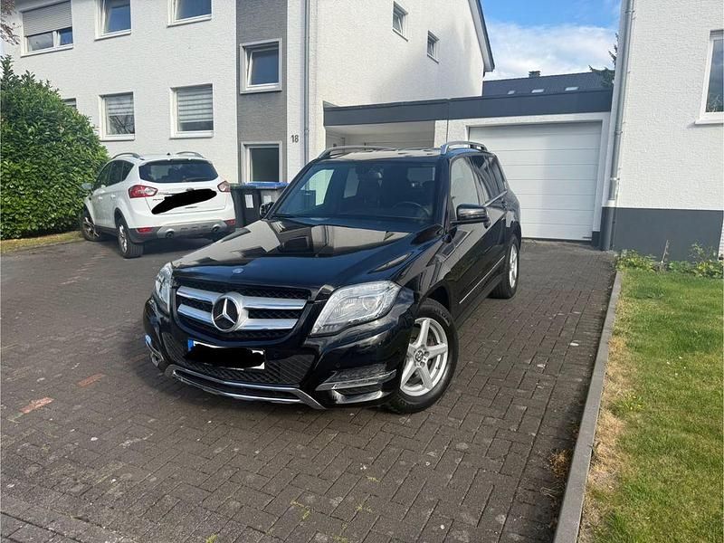 Schwarz Gebraucht 2015 Mercedes GLK220 SUV | 21.900 € (Fairer Preis) - Bild 1/4