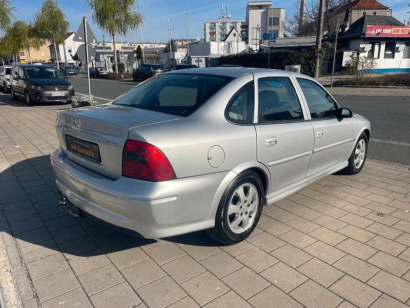 Gebraucht Opel Vectra 101 PS (74 kW) 2001 Silber Limousine