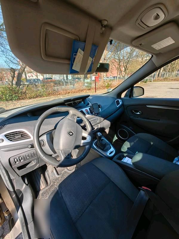 Gebraucht Renault Scénic III 131 PS (96 kW) 2011 Andere farben Van / Kleinbus