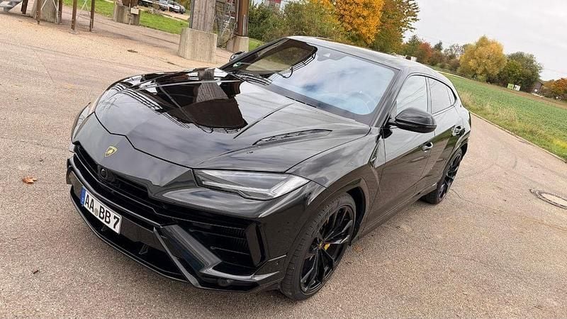 Second-hand Lamborghini Urus 666 CP (489 kW) 2024 Negru SUV