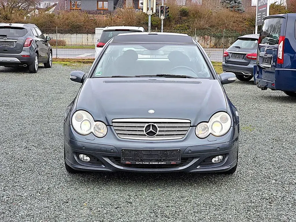 Gebraucht Mercedes C220 150 PS (110 kW) 2007 Tenoritgrau Coupé