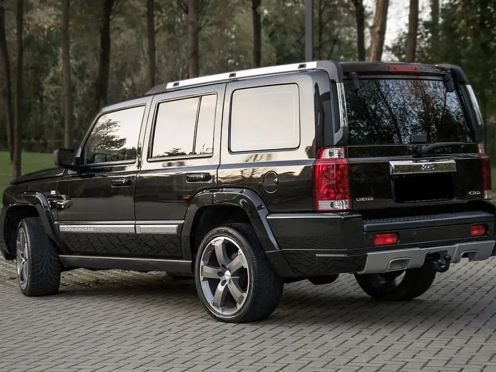 Used Jeep Commander Limited 218 HP (160 kW) 2009 Black SUV