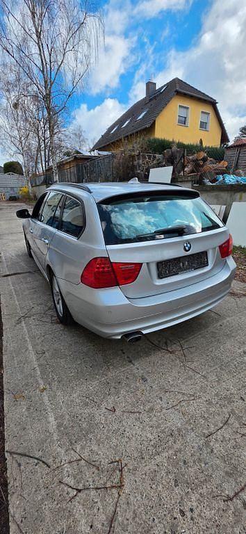 Gebraucht BMW 320 Exclusive 184 PS (135 kW) 2011 Silber Kombi