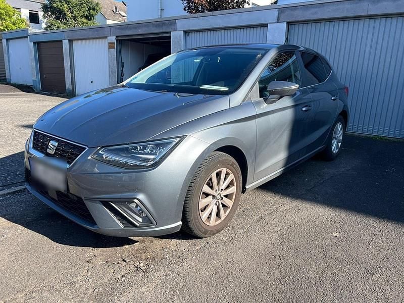Grau Gebraucht 2018 Seat Ibiza Kleinwagen | 9.499 € (Guter Preis) - Bild 1/4