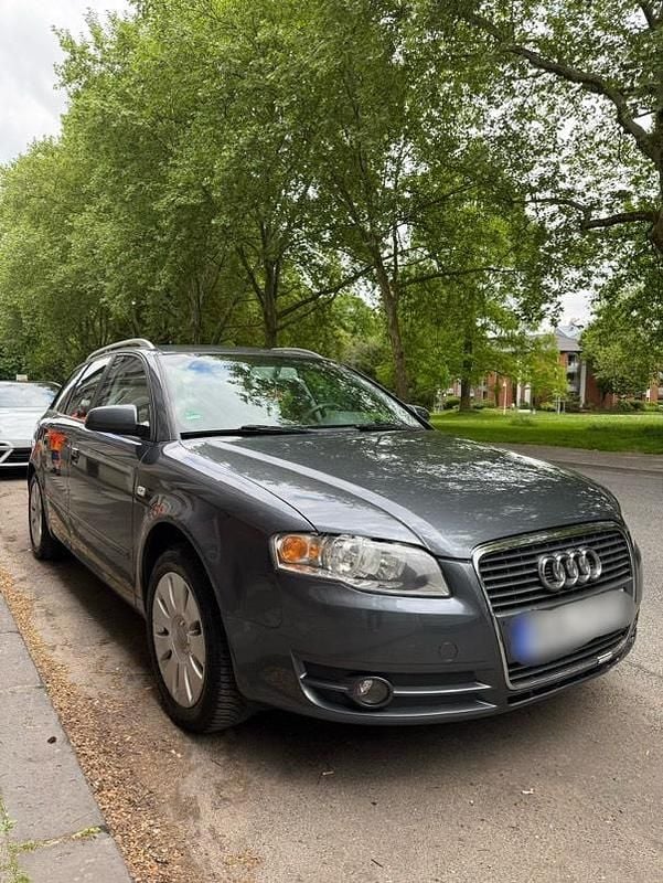 Grau Gebraucht 2005 Audi A4 Kombi | 3.750 € (Fairer Preis) - Bild 1/4