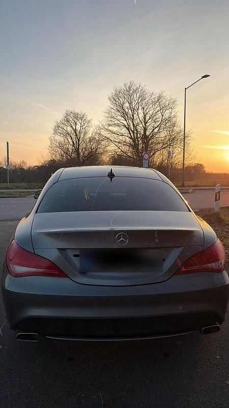 Gebraucht Mercedes CLA200 159 PS (116 kW) 2015 Grau Limousine