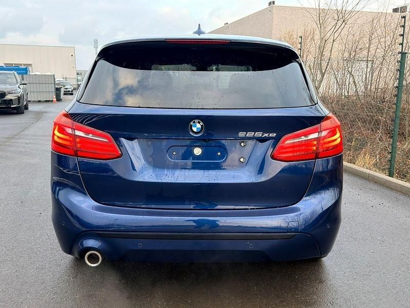 Gebraucht BMW 225 Active Tourer Sport Line 224 PS (164 kW) 2021 Blau Van / Kleinbus